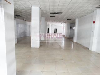 Alquiler Local Comercial en Xàtiva. Gran local comercial en alquiler   con puerta de emergencia en p