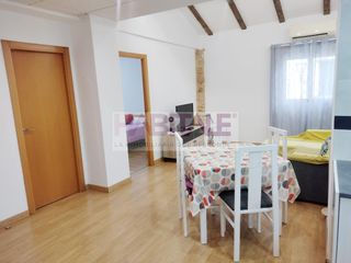 Lloguer Dúplex a Novetlè. Piso de alquiler con terraza dos habitaciones completamente equi