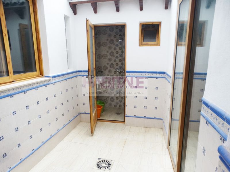 Foto 41faf10c-6374-4918-8512-192c25dbd357. Casa pareada estupenda casa reformada para entrar a vivir en casco antiguo de xativa. en Xàtiva