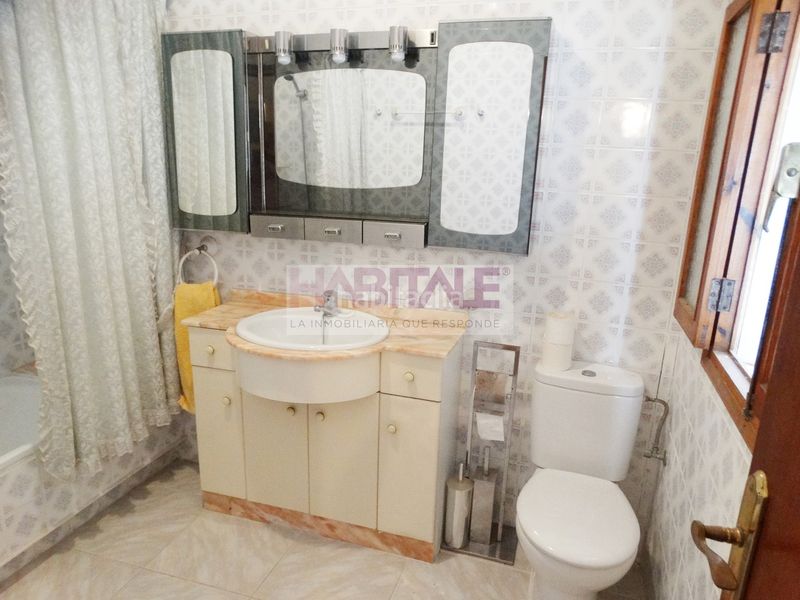 Foto 69defeac-ffb6-4fa4-bbcb-e8c3b99dd4a3. Casa pareada estupenda casa reformada para entrar a vivir en casco antiguo de xativa. en Xàtiva