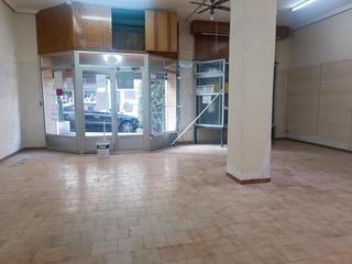 Location Local commercial à Centre-Zona Alta. Local en alquiler o venta en la calle el camí