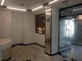 Lloguer Local Comercial a Centre-Zona Alta. Local alquiler alcoy  zona centro