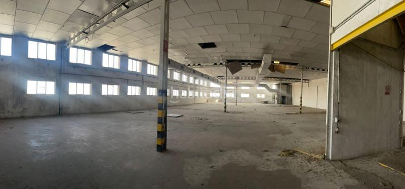 Foto 859a0396-b154-4285-a59d-d157d3a7deb5. Capannone industriale in Zona Nord Alcoi