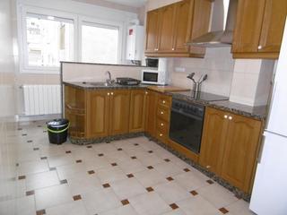 Miete Etagenwohnung in Eixample. Piso alquiler para 4 estudiantes en alcoy  calle entenza