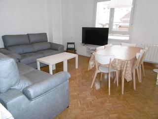 Miete Etagenwohnung in Eixample. Piso alquiler para 4 estudiantes en alcoy  calle entenza