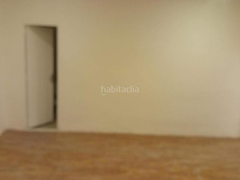 Foto 482817d6-f2c7-49f4-910e-dab7de988a7a. Alquiler local comercial se alquila amplio local en alcoy zona Santa Rosa en Alcoi