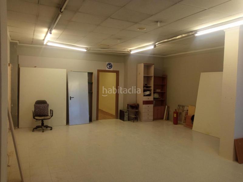 Foto 5ac27a3b-7deb-4c91-ab68-726c803f1d84. Alquiler local comercial se alquila amplio local en alcoy zona Santa Rosa en Alcoi