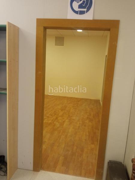 Foto 78b04b9e-ef00-4558-a6d4-57203c3d27f5. Alquiler local comercial se alquila amplio local en alcoy zona Santa Rosa en Alcoi