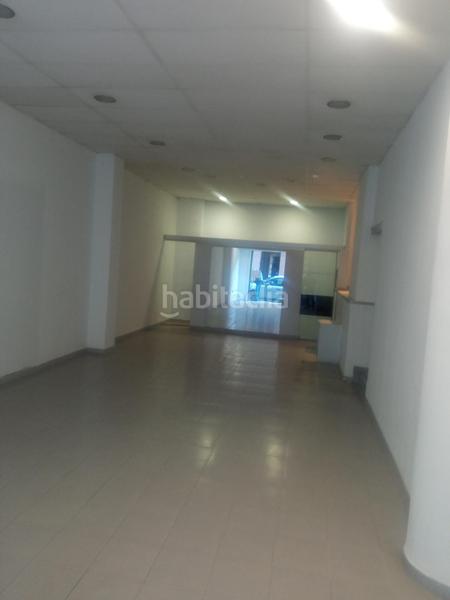 Foto bb4c3b07-a513-4b4b-bfde-b6611cf7e6fd. Alquiler local comercial alquiler local alcoy zona ensanche en Alcoi