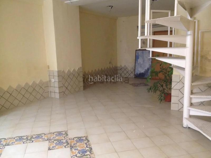 Foto a9542cf0-0dd2-4f08-acc5-0369b5cbcd80. Location local commercial dans Eixample Alcoi