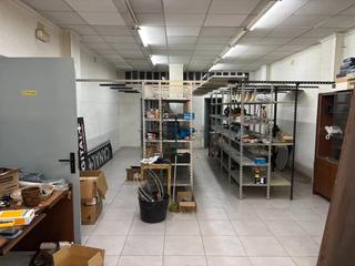 Affitto Locale commerciale in Eixample. Venta o alquiler local en ensanchecalle entenza