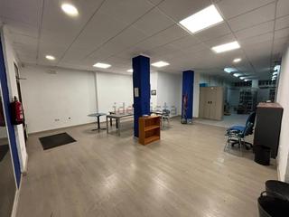 Lloguer Local Comercial a Eixample. Venta o alquiler local en ensanchecalle entenza