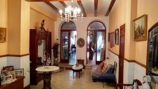 Mas à Cocentaina. Se vende casa de 4 plantas con jardín, nacimientos de agua y loc