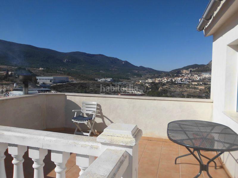 Foto 83642da6-7ec6-4961-9e73-a2e853051de9. Casa adossada amb calefacció aparcament a Centre-Zona Alta Alcoi