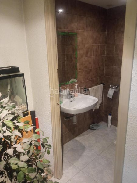 Foto 0e0c4a80-e3d4-43cd-b6a2-7cc80f99e1dc. Lloguer local comercial a Eixample Alcoi