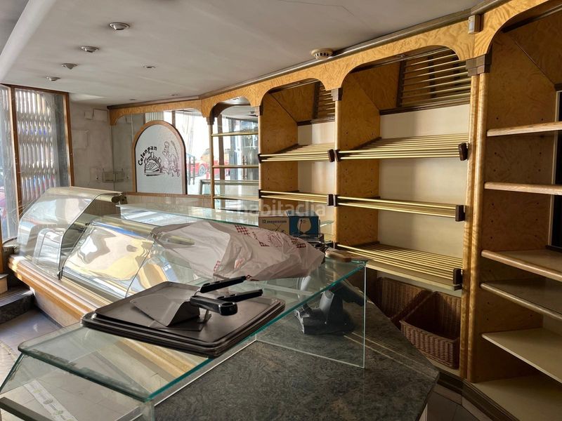 Foto c40b251b-c769-4dfe-b98f-7bf48559c715. Local comercial a Centre-Zona Alta Alcoi