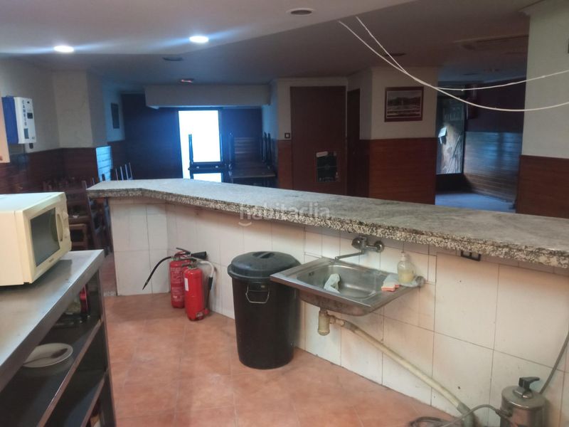 Foto 41005367-9f98-416c-b970-b7623f9716bd. Lloguer local comercial a Eixample Alcoi