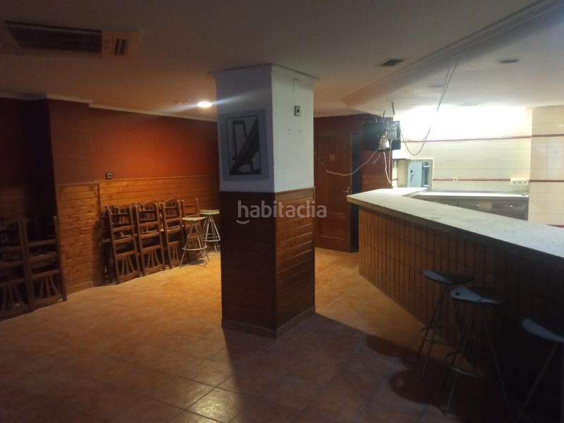 Foto 595a207c-1638-4220-bc0c-4d8df92f3d7d. Lloguer local comercial a Eixample Alcoi