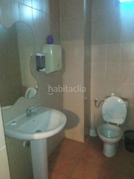 Foto bf4dd46d-c75b-430d-aa24-7f3e7c7f33d1. Lloguer local comercial a Eixample Alcoi