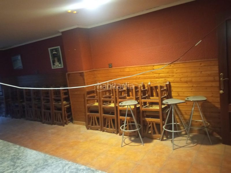 Foto dfcfbf9c-efb8-4978-855b-a1e0f0e601ad. Lloguer local comercial a Eixample Alcoi