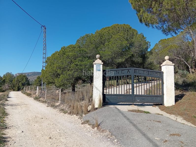 Foto 395abf24-921d-4048-811e-137d974b644c. Masía venta finca rustica con casa zona el tormo en Onil