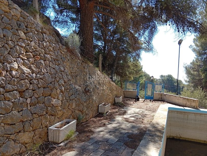 Foto b9d3b0d2-9aad-408b-9154-cd4d4dd77c40. Masía venta finca rustica con casa zona el tormo en Onil