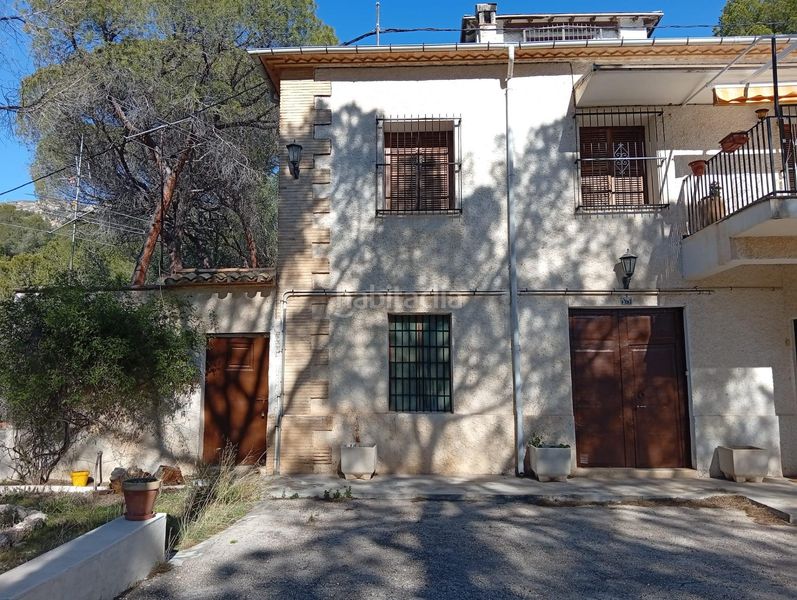 Foto e00e9408-9b42-4bea-95b6-1b331e22485f. Masía venta finca rustica con casa zona el tormo en Onil