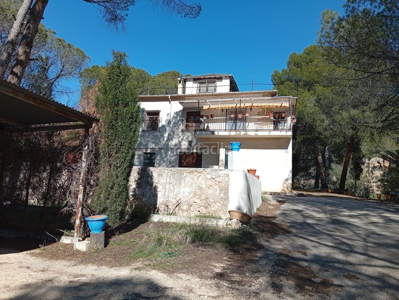 Foto f5c3f492-7486-4a17-8f55-9ffe31b57df5. Masía venta finca rustica con casa zona el tormo en Onil