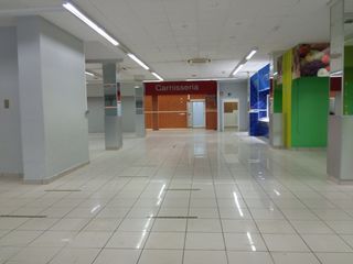 Alquiler Local Comercial en Onil. Local colmercial para supermercado en calle principal de onil