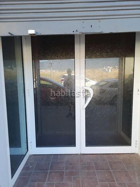 Foto 2fde5618-740e-44b9-9b2d-0ad0435e23f5. Local comercial a Zona Nord Alcoi