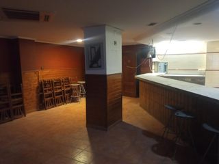 Rent Business premise in Eixample. Local alquiler alcoy  calle perú