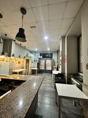 Geschäftsraum in Centre-Zona Alta. Se vende local comercial en pleno centrocalle san nicolás lado p