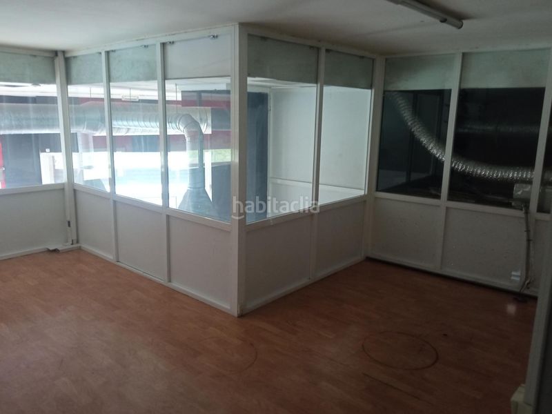 Foto 18890572-4c28-4525-a1e3-36f6c3f2c1d7. Local comercial a Zona Nord Alcoi