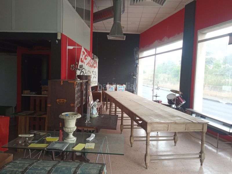 Foto e6376075-91ad-4b21-804f-027c21ce39dd. Local comercial a Zona Nord Alcoi