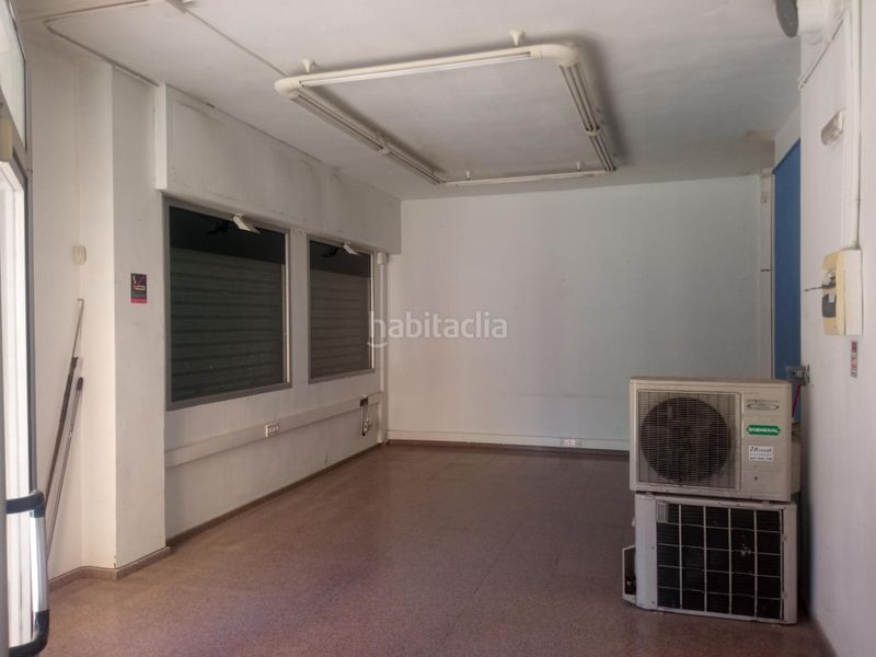Foto f3a5e1b9-d41b-458c-97d0-43ef4d3274e3. Local comercial a Eixample Alcoi