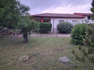 Chalet à Batoi. Chalet independiente en venta en alcoy urbanización montesol
