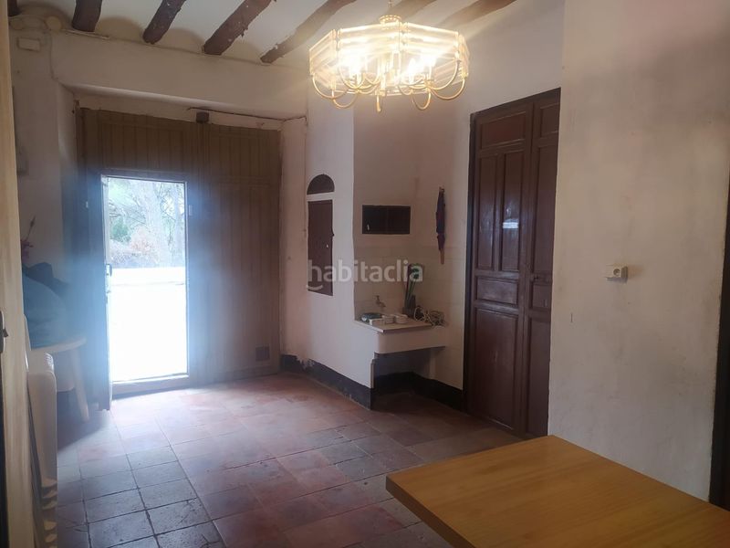 Foto ae6a37db-d66a-4bf1-b840-5bf11e87a3a5. Masia amb aparcament a Onil