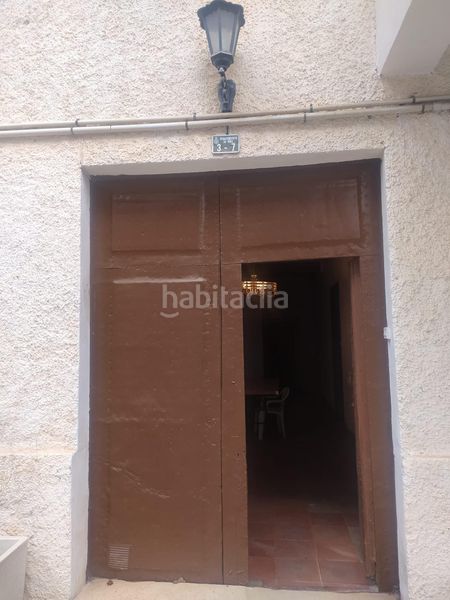 Foto b7005e01-7297-4a28-978f-84b593e86251. Masia amb aparcament a Onil