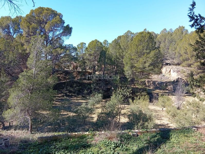 Foto d820ce1f-9a52-414f-a4ac-f3a779a4e906. Masia amb aparcament a Onil