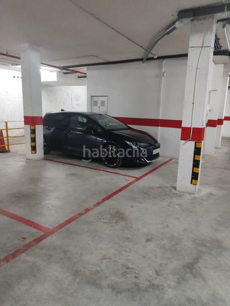 Foto aa664781-71a6-4612-9757-6426f8a7eef9. Aparcament cotxe a Centre-Zona Alta Alcoi