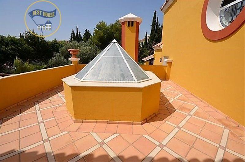 Foto 7a0e02d5-ea71-4d79-8521-541eb707a511. Xalet amb calefacció aparcament piscina a El Paraíso Benahavís