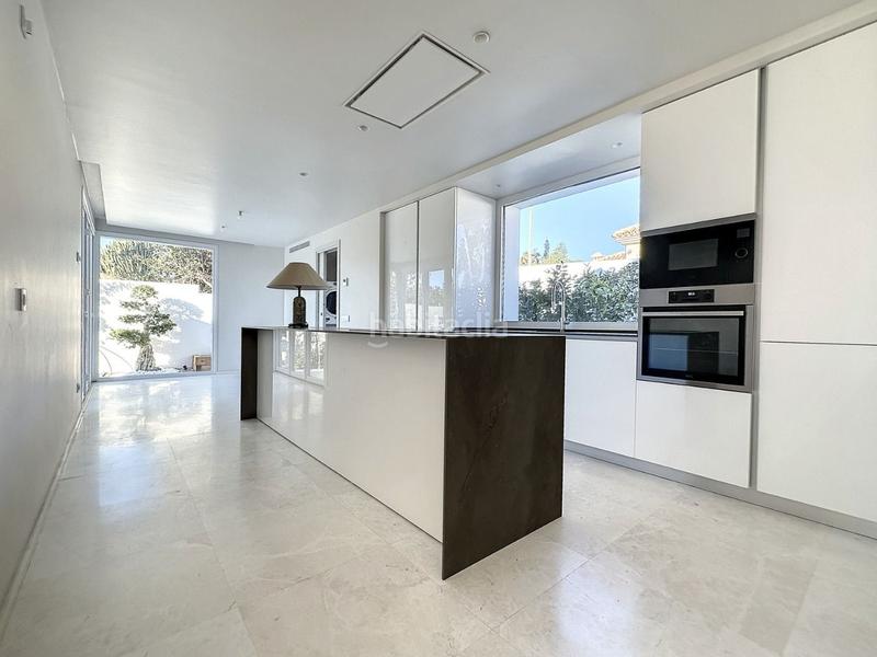 Foto d73c37be-8c94-4178-9d17-79e0f651c079. Xalet amb calefacció aparcament piscina a Guadalmina Alta Marbella