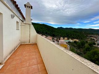 Reihenhaus in Suera. Viven en la naturalez con espectaculares vistas