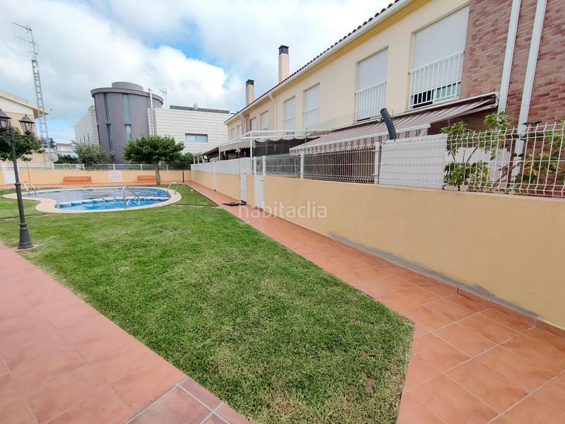 Foto 5fc63c27-a462-4baf-91cb-55e97d13fb12. Maison jumelée avec parking piscine dans Playa Burriana
