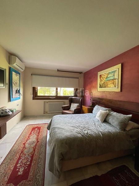 Foto eec0b9e8-8a7f-4b74-a4c1-fec2fe933589. Xalet amb aparcament piscina a bahía de Marbella Marbella