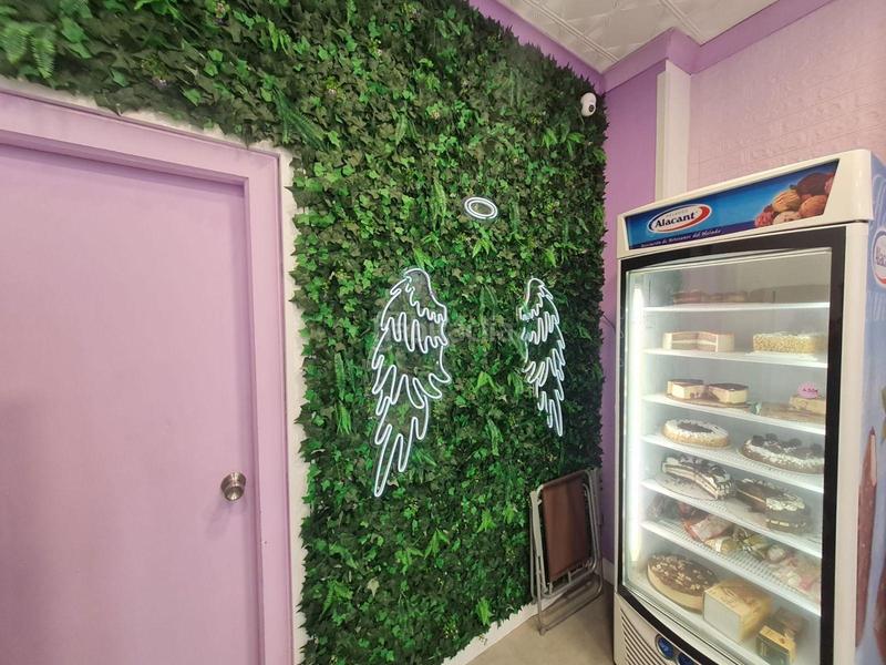 Foto c455e8dd-163a-4047-b1bb-444eef496706. Alquiler local comercial heladeríacrepería con todo el mobiliario y en pleno funcionamiento en Castellón de la Plana