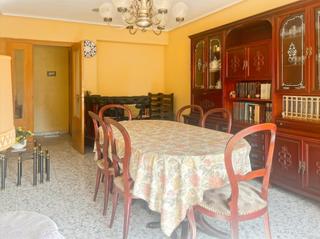 Appartement à Plaza Illes Columbretes. Piso en zona centro con ascensor amplio y luminoso, ideal para f
