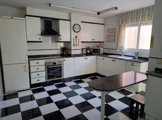 Location Appartement à El Grao. Alquiler en el grao de 3 habitaciones. además se aceptan animale