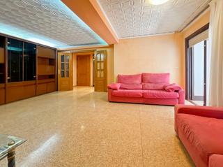 Etagenwohnung en Ensanche - Parque del Oeste. Piso de 4 habitaciones en avenida valencia