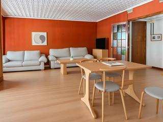Pis a Parque Geólogo José Royo Gómez. Piso centrico muy luminoso con 3 habitaciones dobles y 2 baños,